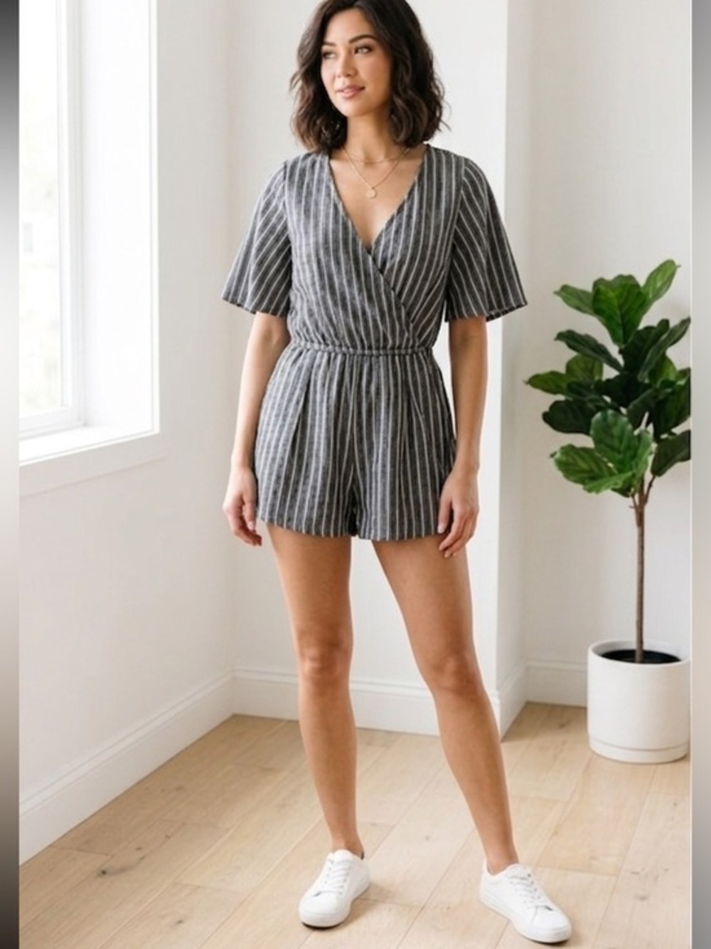 Tobi Womens Small Gray White Stripe Romper Playsuit Short Sleeve V-Neck S Cotton - Picture 1 of 14